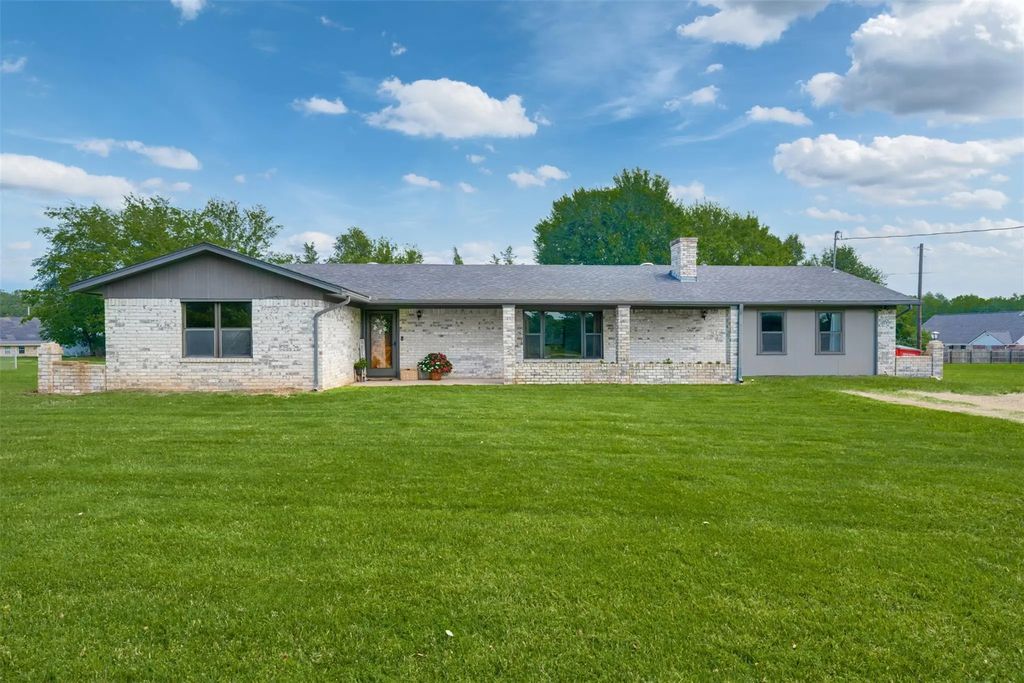 1535 Us Highway 67 E, Mount Vernon