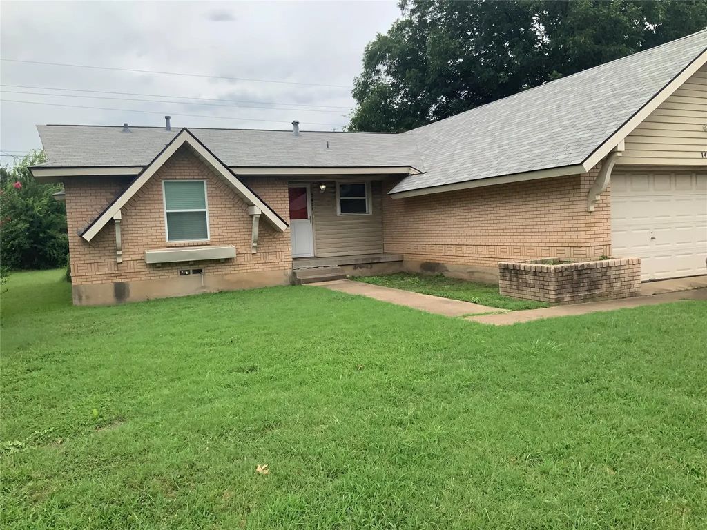 1421 N 9th Street, Midlothian