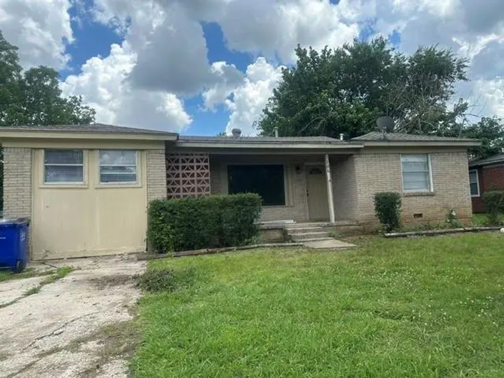 106 Tipton Street, Whitesboro