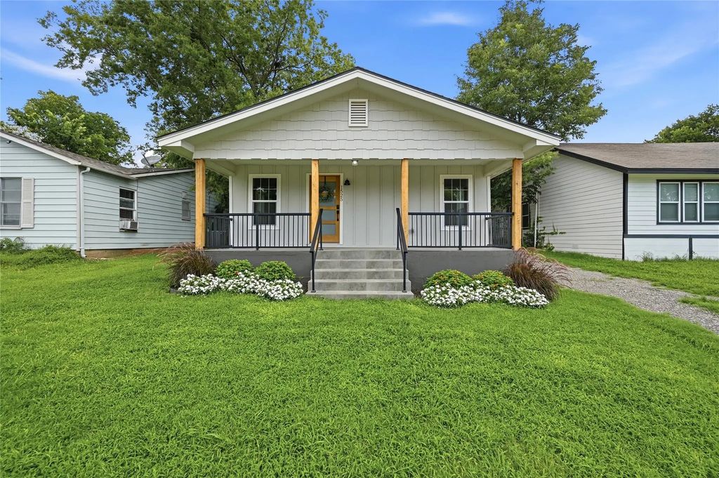 1525 W Woodard Street, Denison