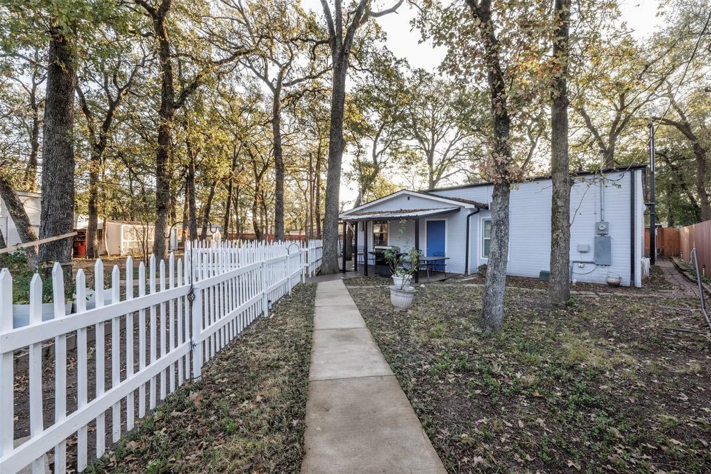 9953 Greentree Lane, Wills Point