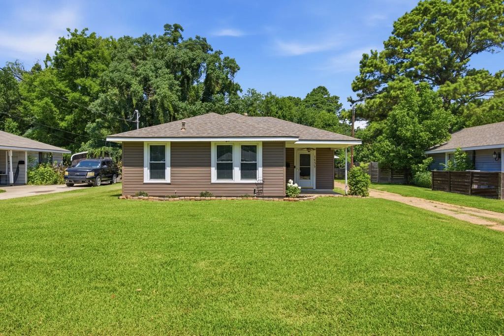 1235 Schex Drive, Bossier City