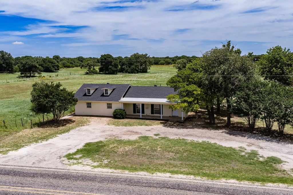 10362 Farm Road 3326, Hawley