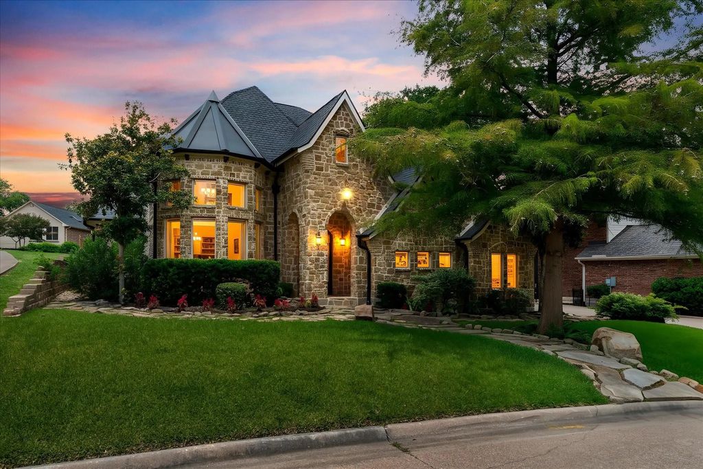 107 Sceptre Drive, Rockwall