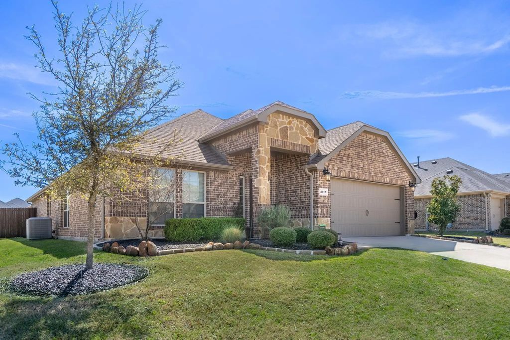 3017 Maverick Drive, Forney
