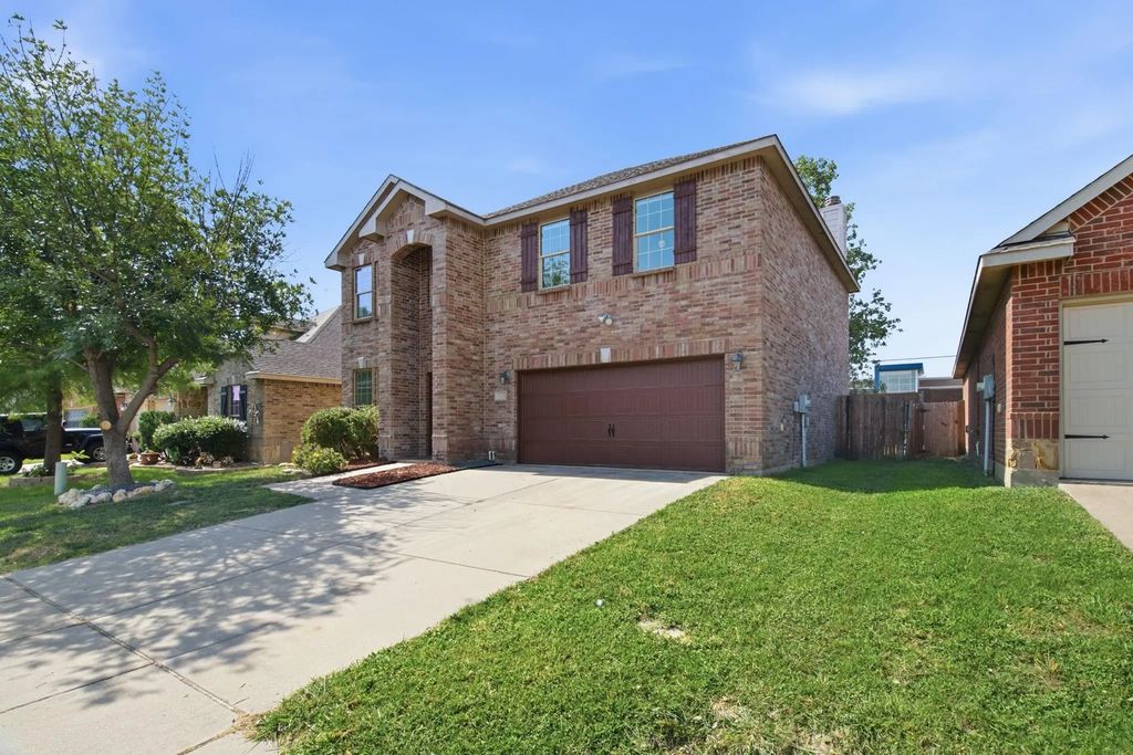 5833 Fantail Drive, Fort Worth