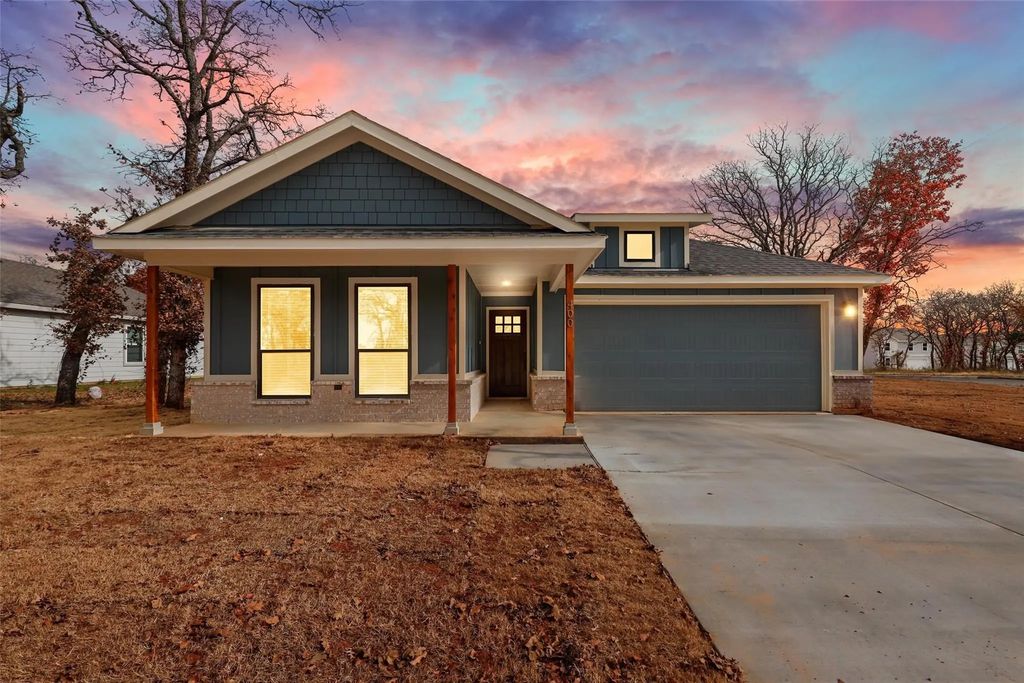 456 Peace Lily Way, Tolar