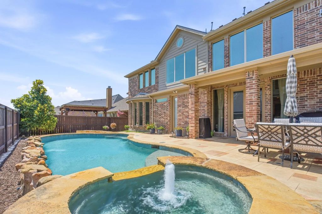 182 Springbrook Drive, Prosper