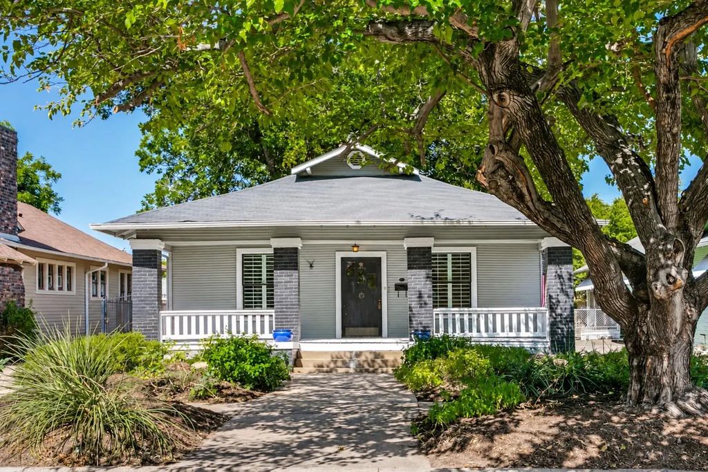2004 Fairmount Avenue, Fort Worth