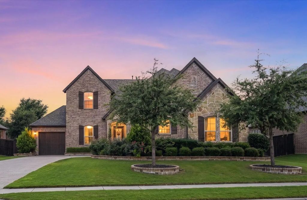 5717 Naples Drive, Flower Mound