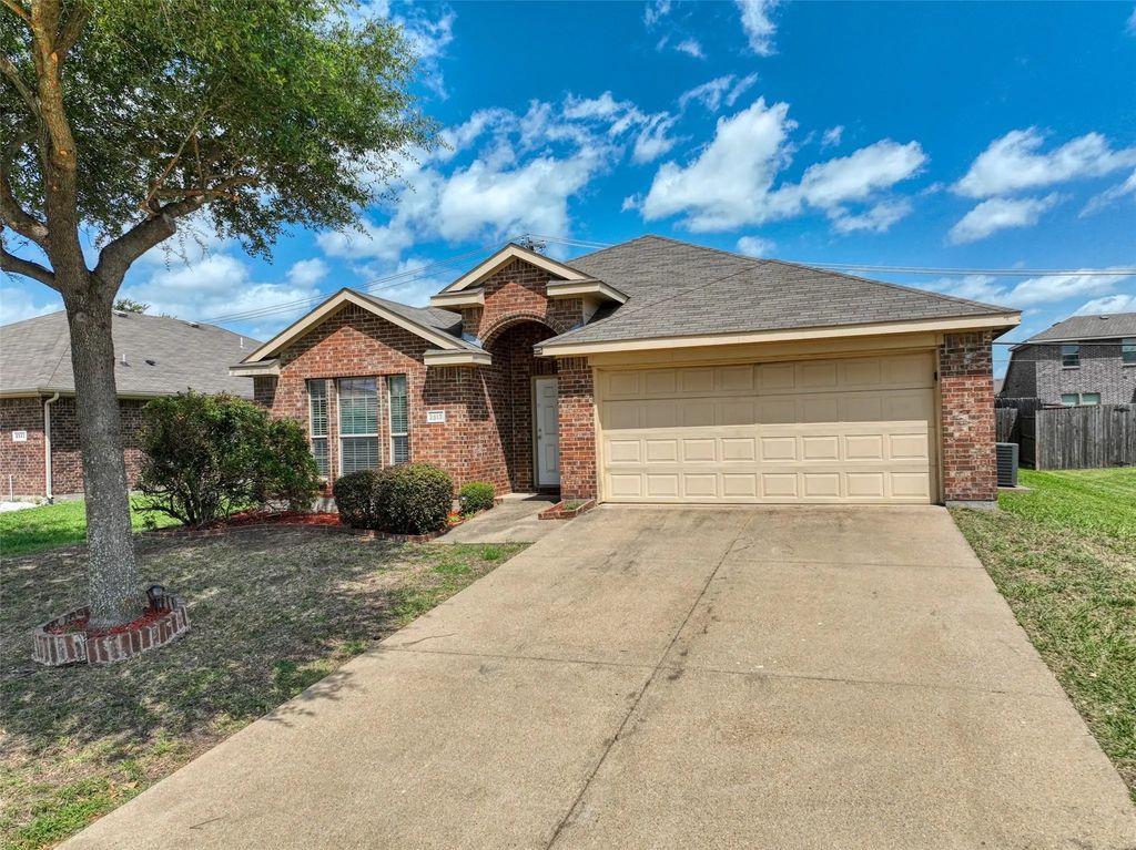 2513 Wynngate Drive, Seagoville