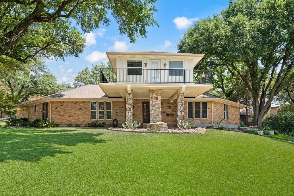 1501 S Lakeshore Drive, Rockwall