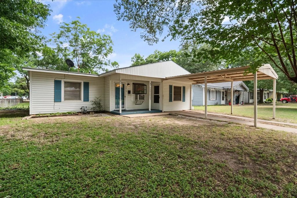 2909 W Collin Street, Corsicana