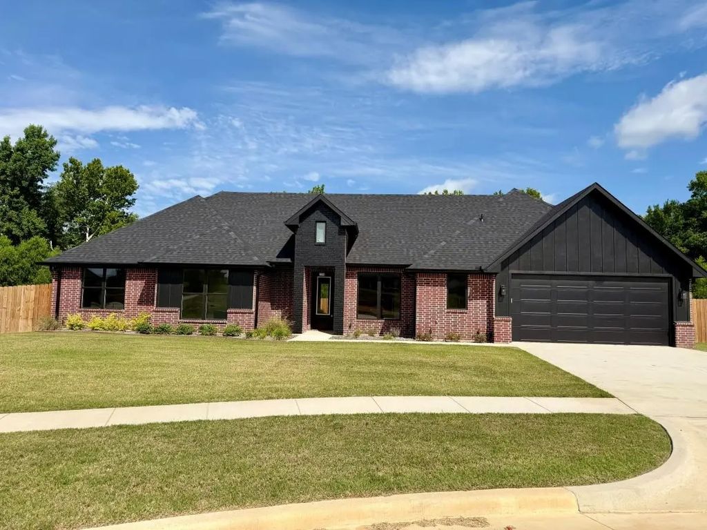 984 Mallard Drive, Lindale