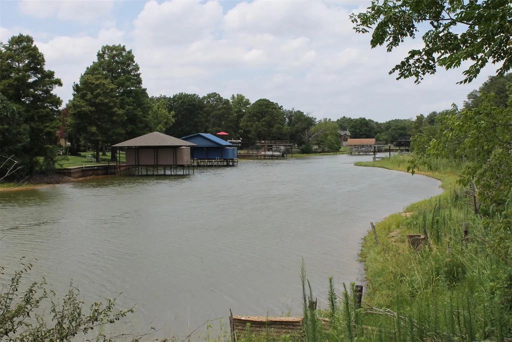 312 Lazy Cane Ranch Road, Trinidad
