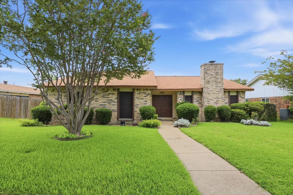 2929 Silverdale Lane, Garland