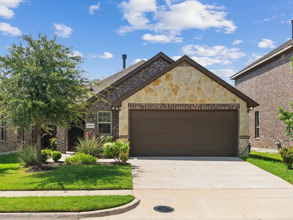 2540 Pettus Drive, Forney