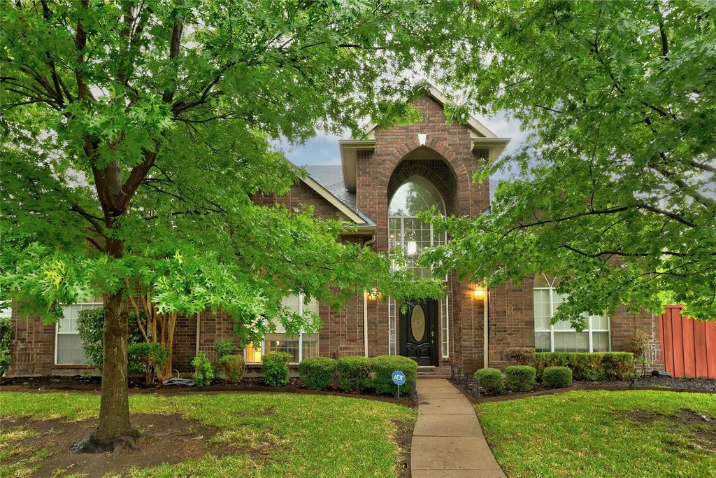6009 Charleston Drive, Frisco