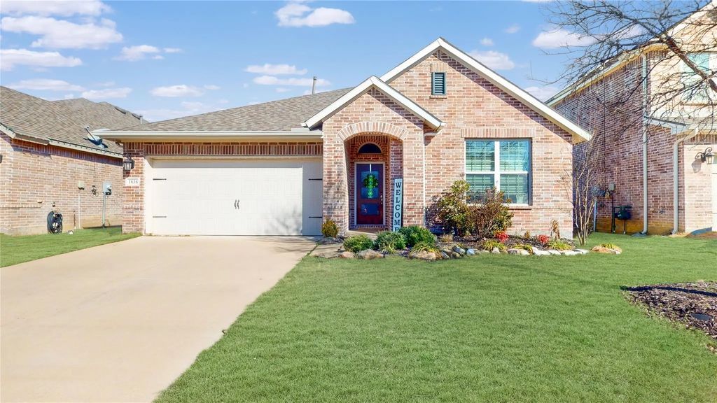 1636 Pike Drive, Forney