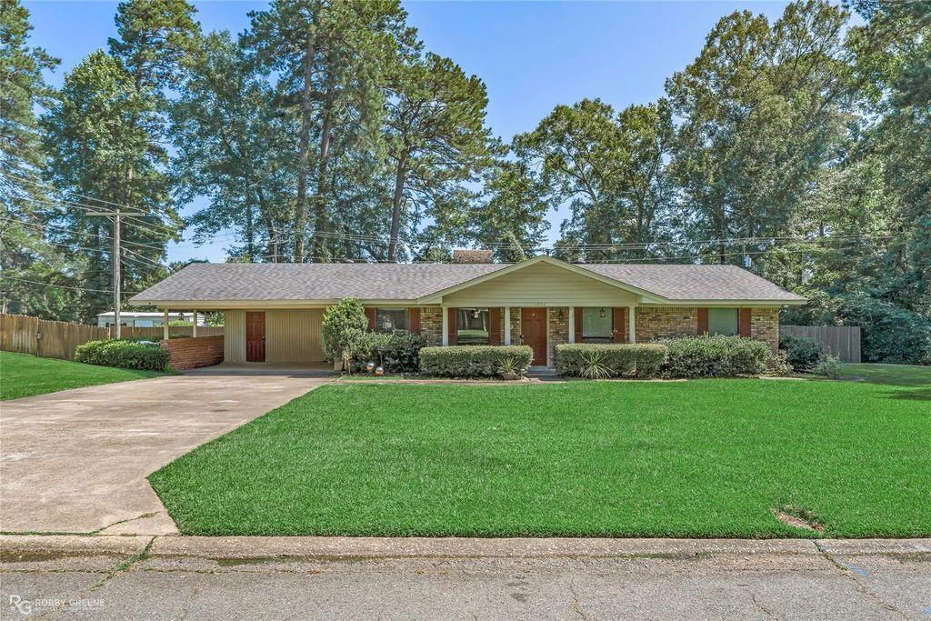 1302 E Todd Street, Minden