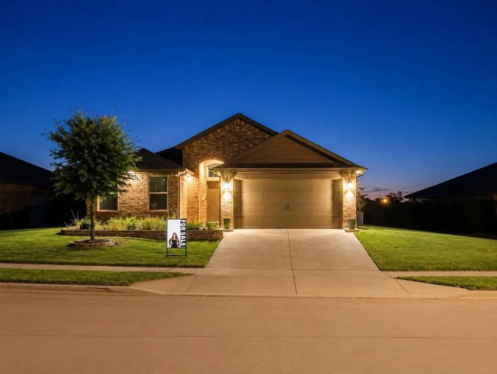 4600 Fringetree Way, Fort Worth