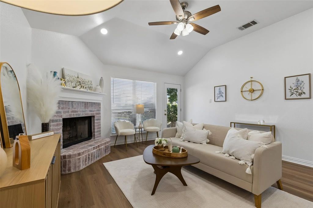 8364 Bowspirit Lane, Fort Worth