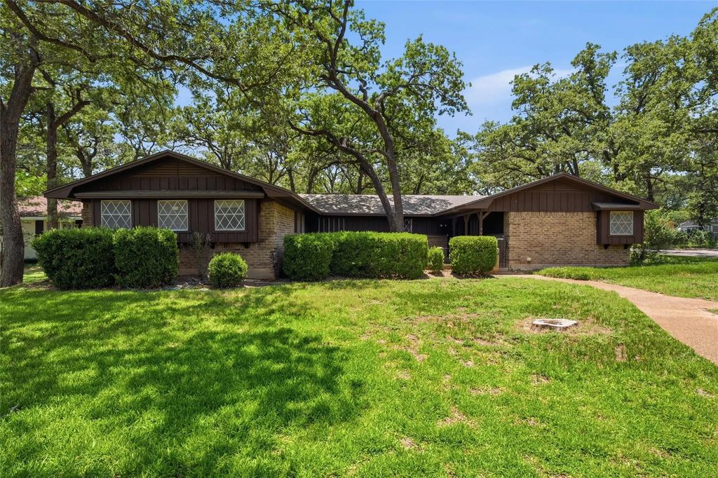 4401 Idylwood, Waco