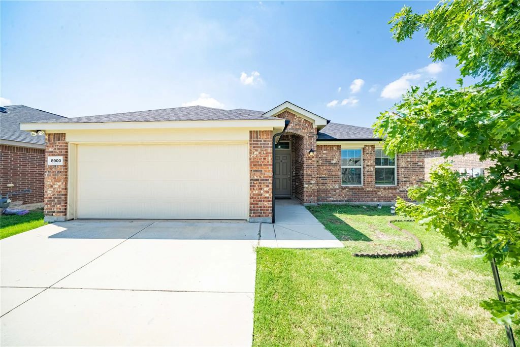 8900 Devonshire Drive, Fort Worth