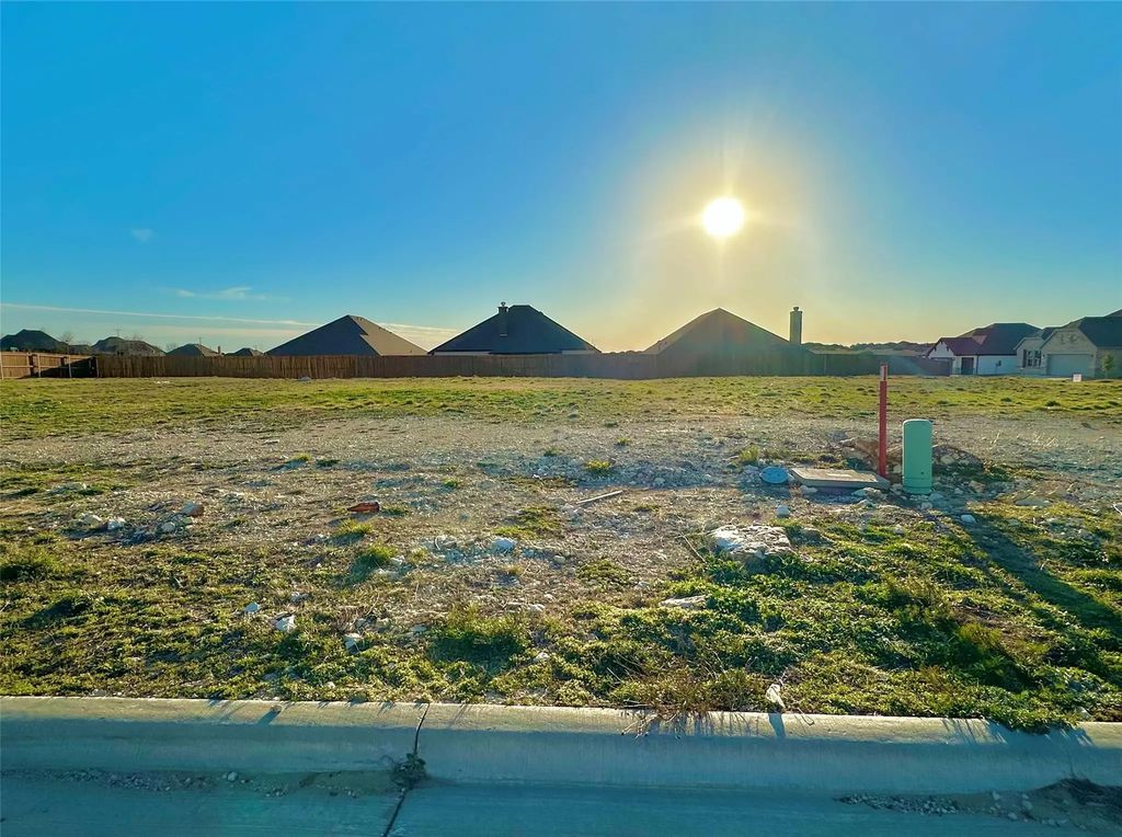 702 Broken Bow Lane, Cleburne