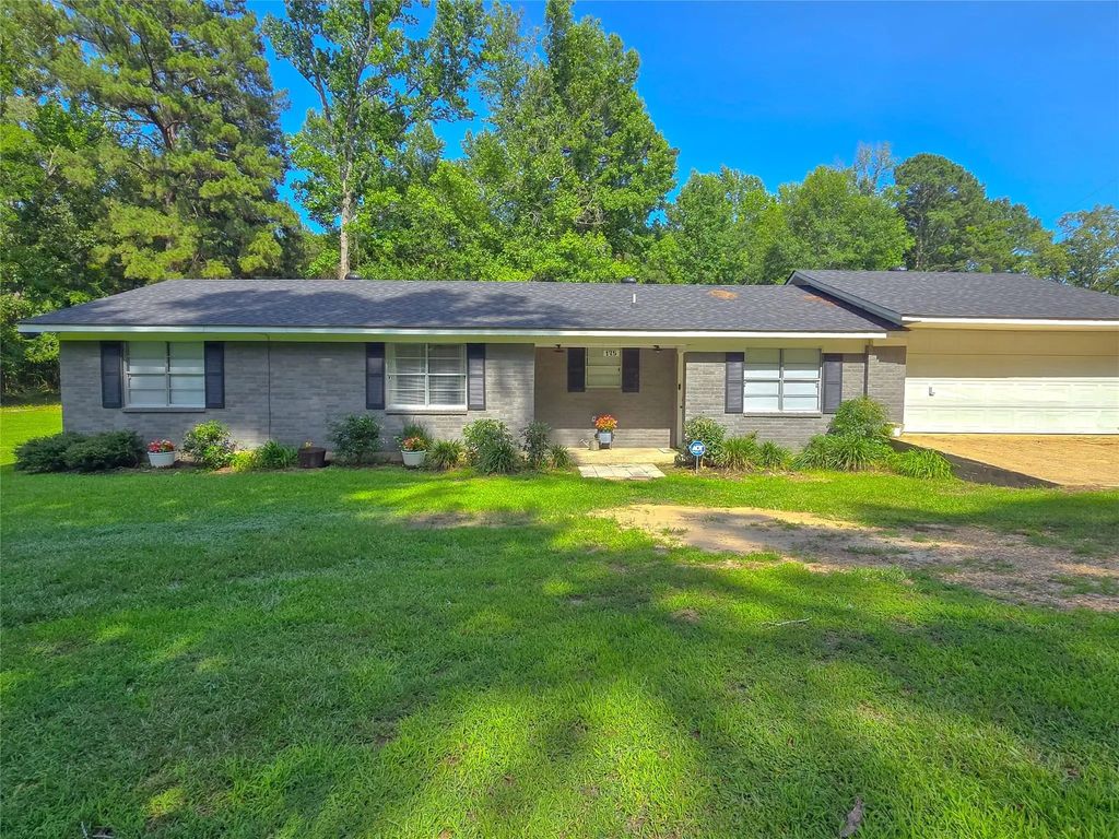 175 Magnolia Road, Dubberly
