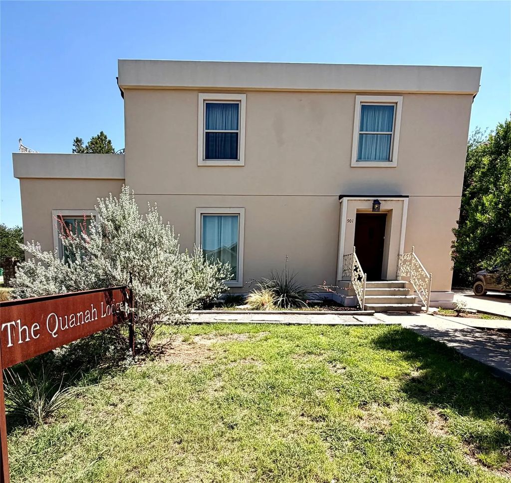 901 W Third Street, Quanah