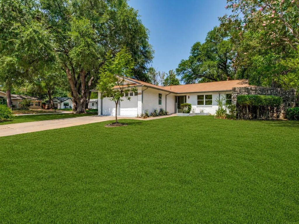 2600 Olympia Court, Arlington