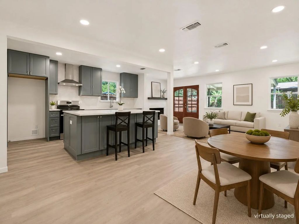 2600 Olympia Court, Arlington