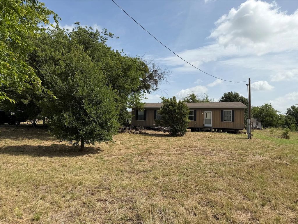 7208 Sky Road, Joshua