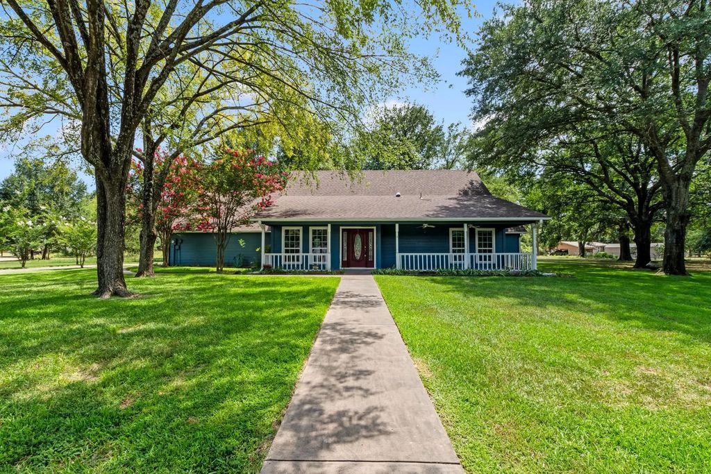 245 Shady Shores Drive, Mabank