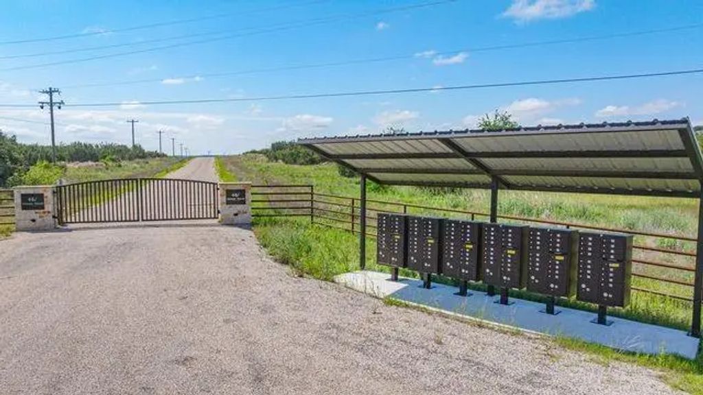 1195 Valley Ranch Road, Glen Rose