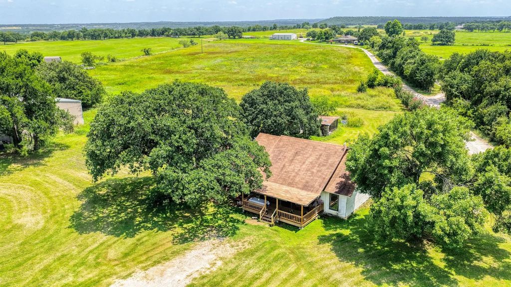 2334 N Bosley Road, Santo