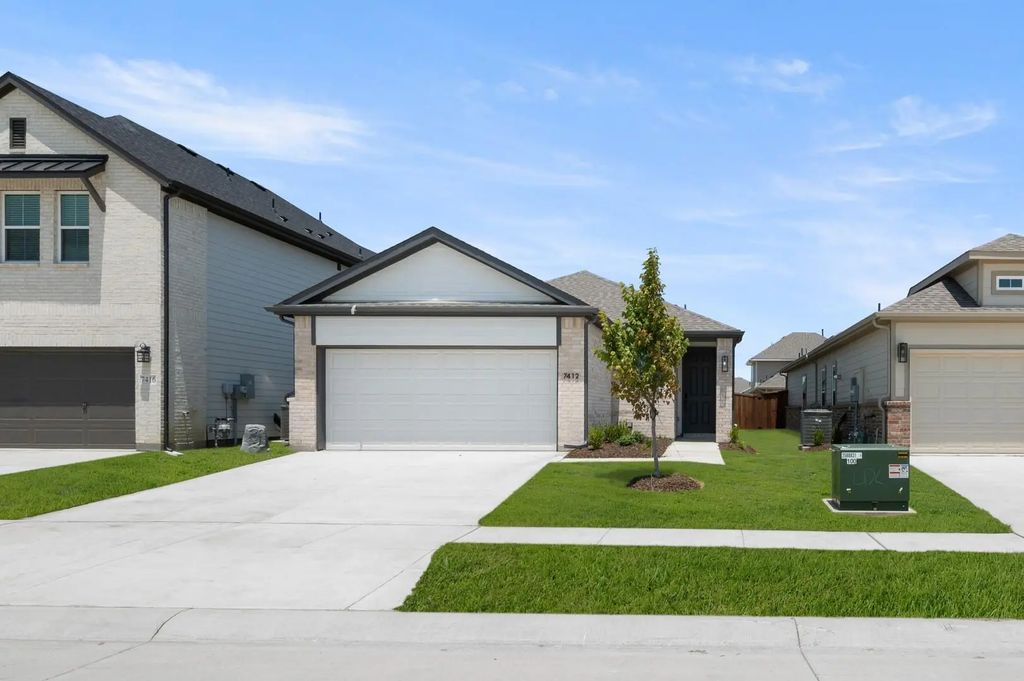 7412 Summer Sunset Drive, Denton