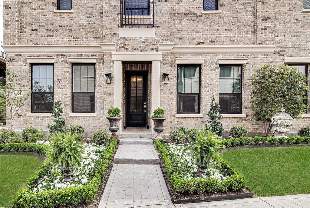 307 Sunset Lane 101, Fort Worth