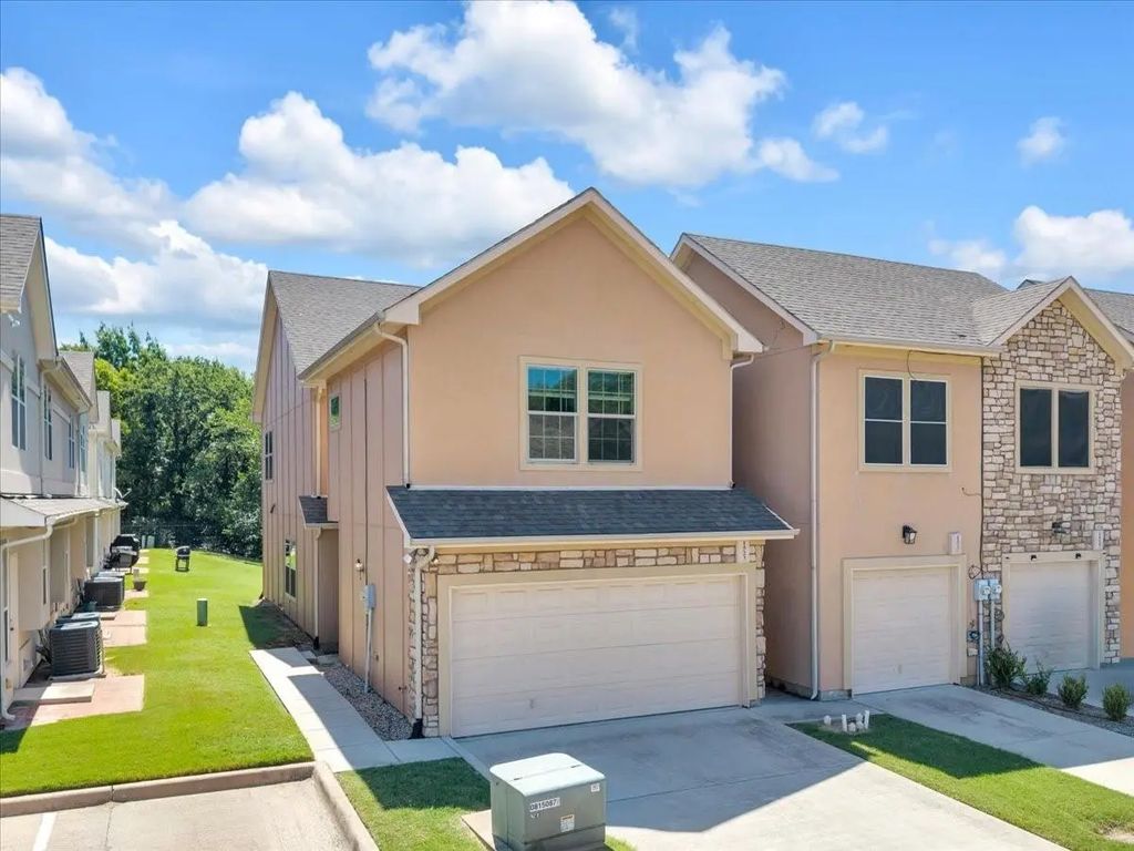 1523 Cozy Drive, Fort Worth