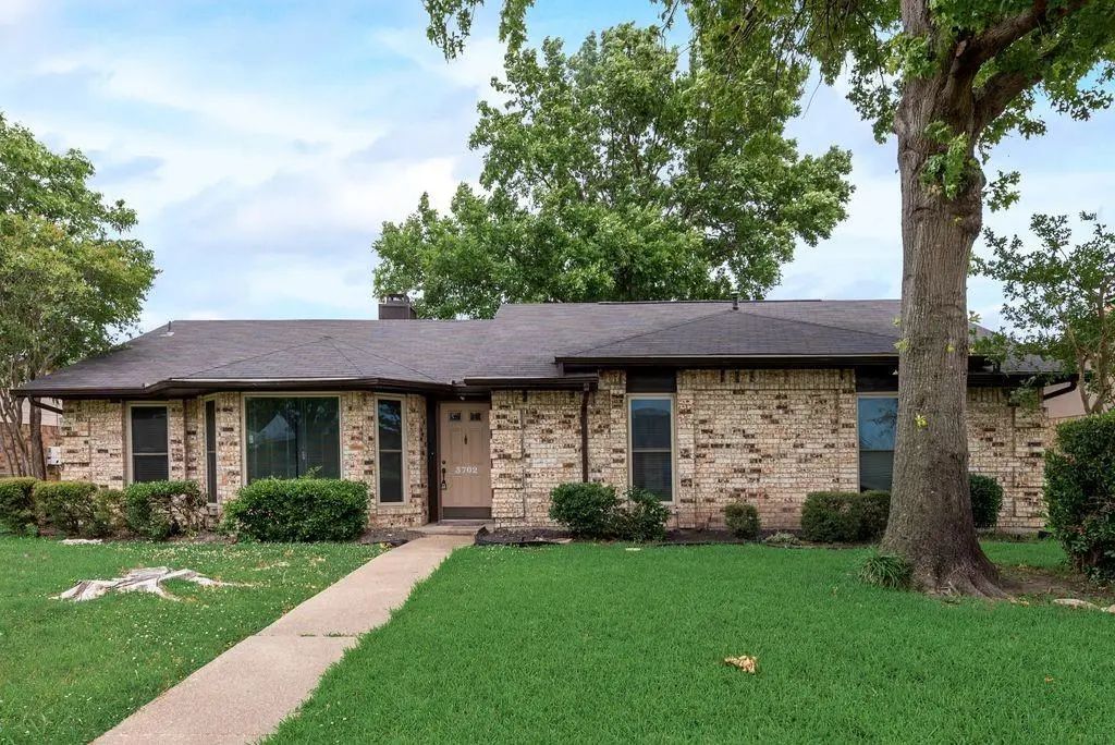 3702 Lofland Lane, Rowlett