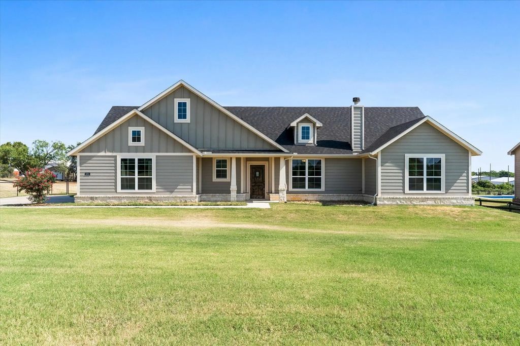 1011 Northern Oaks Court, Springtown