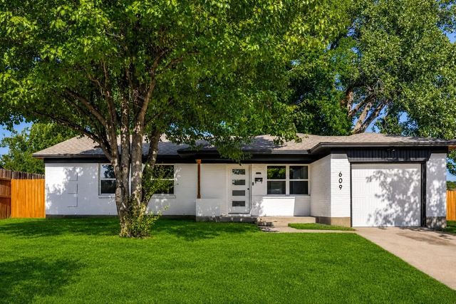 609 Warren Drive, Garland