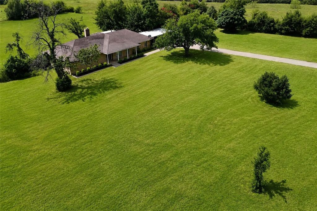 1334 E Stark Road, Seagoville