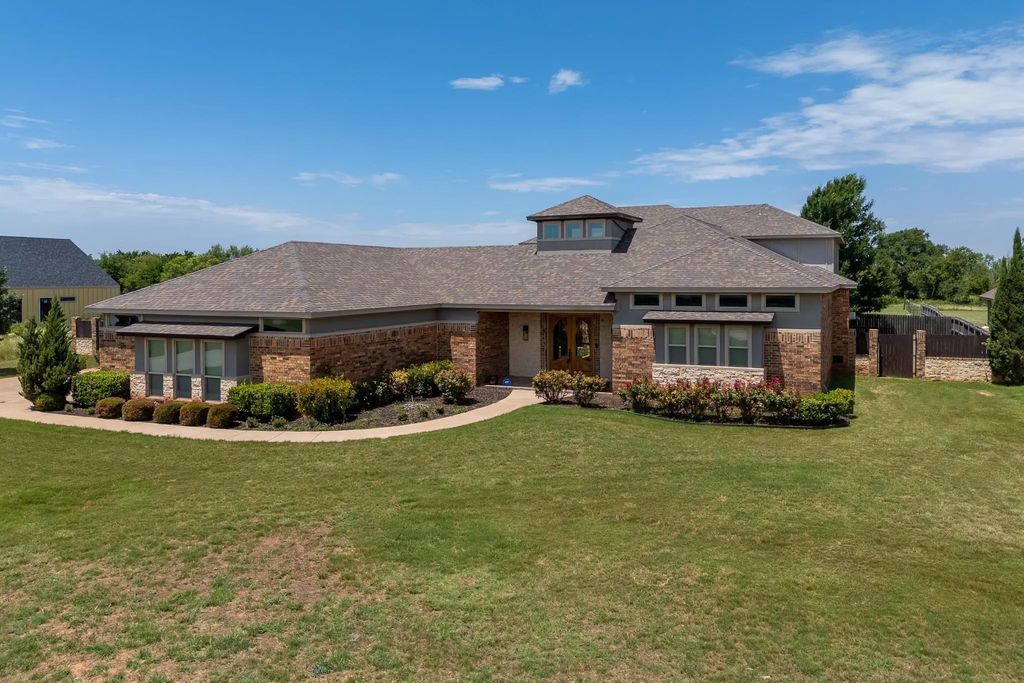 302 Southwind Circle, Abilene