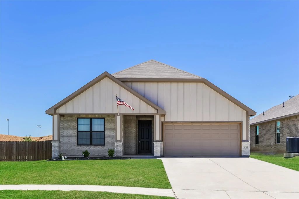 10369 Fort Ewell Trail, Crowley