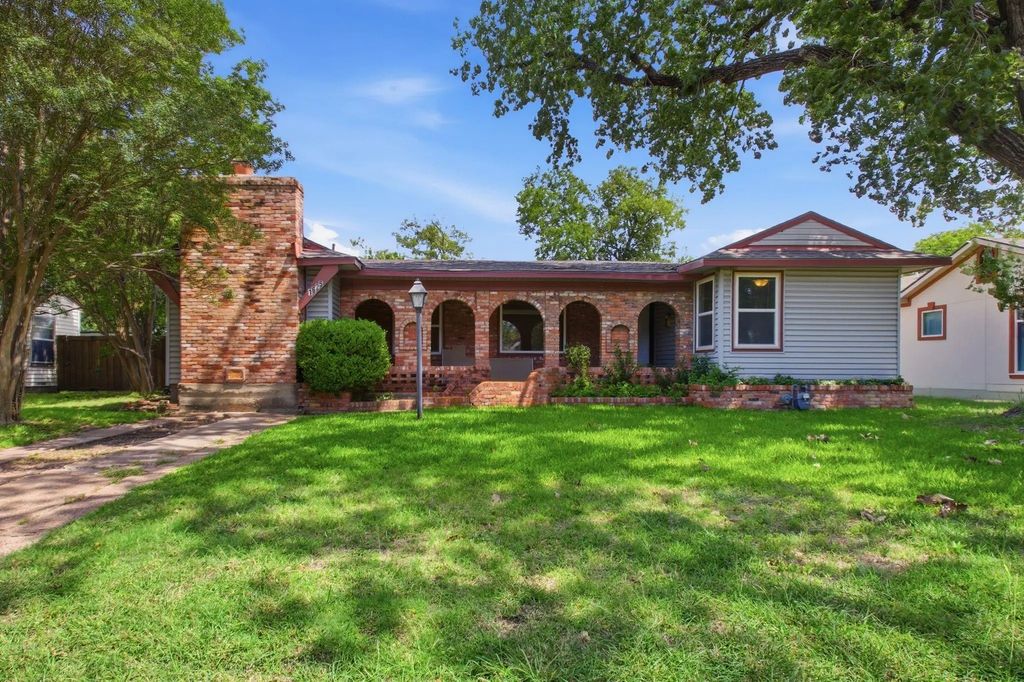1625 Meadowbrook Drive, Garland