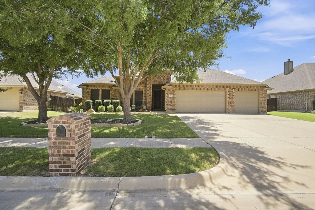 5610 Paradise Drive, Midlothian