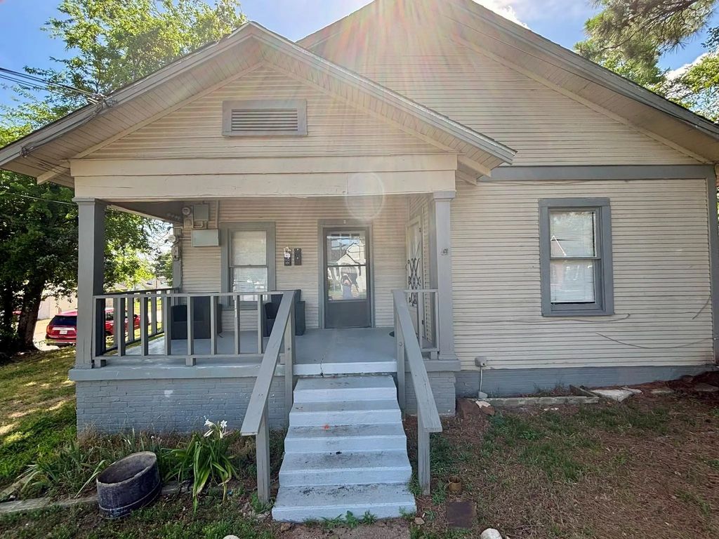 1120 S Donnybrook Avenue, Tyler