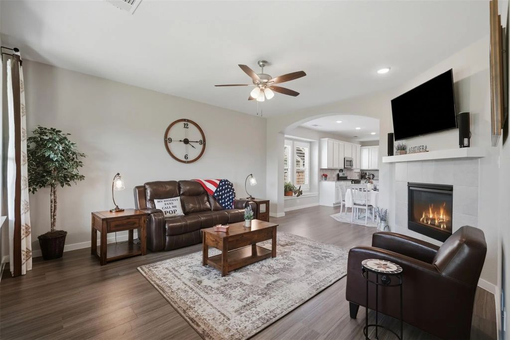 1109 Shire Drive, Aubrey